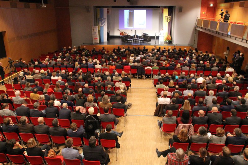 Anna-Gross-Moderatorin-München-Publikum