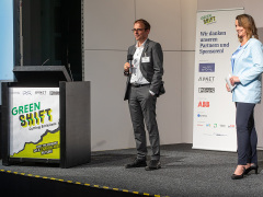Moderatorin-Muenchen-Anna-Gross-Green-Shift-1